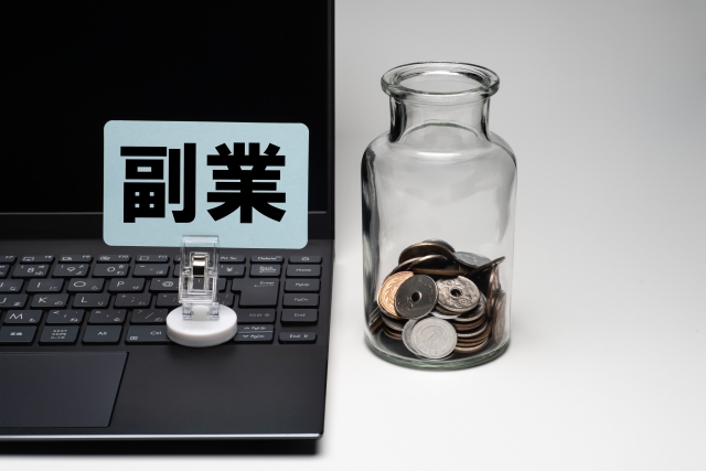 男性会社員必見!隙間時間で効率的に稼ぐ副業ロードマップ